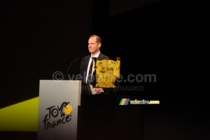 The new trophy of the Tour de France (7804x)