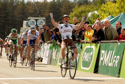 Samuel Dumoulin remporte le Grand Prix de Plumelec - © Bruno Bade