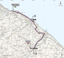 De kaart met het parcours van de 8ste etappe van de Giro d'Italia 2013