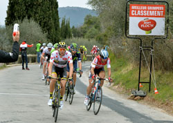 Antoine Duchesne ahead of Thomas de Gendt - © A.S.O. / G. Demouveaux