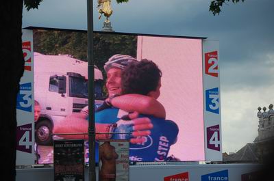 Tom Boonen congratulates Gert Steegmans at the finish in Ghent!