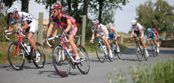 De eerste renners bij het Domaine de Ballerand