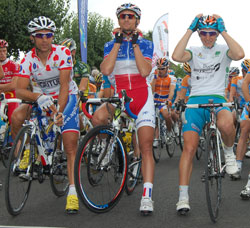Nicolas Vogondy, Dimitri Champion & Cyril Gautier at the start