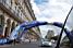 The 1 km arch on the Rue de Rivoli, here without the red flag (295x)