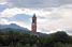 Une tour d'glise dans les Alpes italiennes (249x)