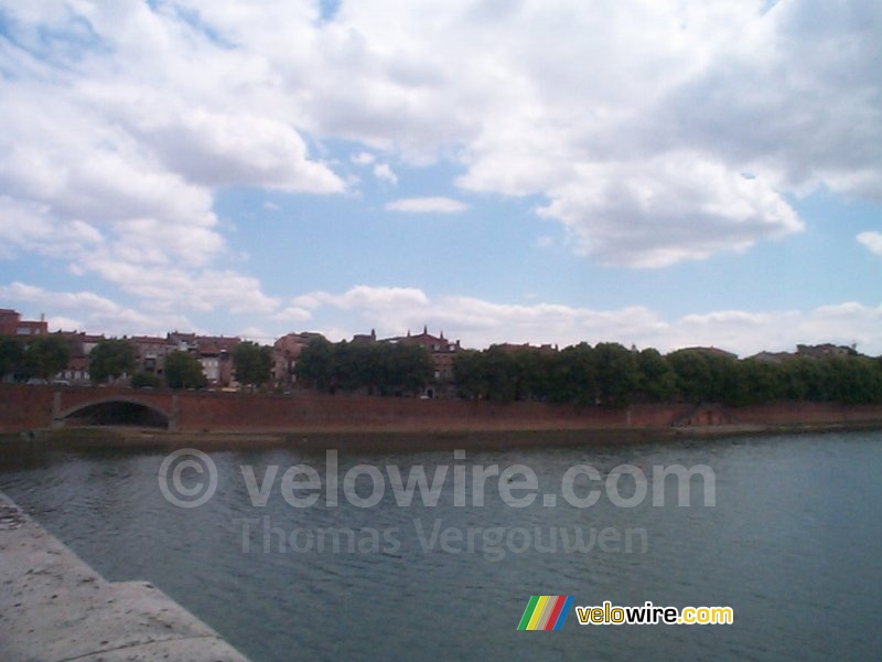 Toulouse - La Garonne gezien vanaf de Pont Neuf