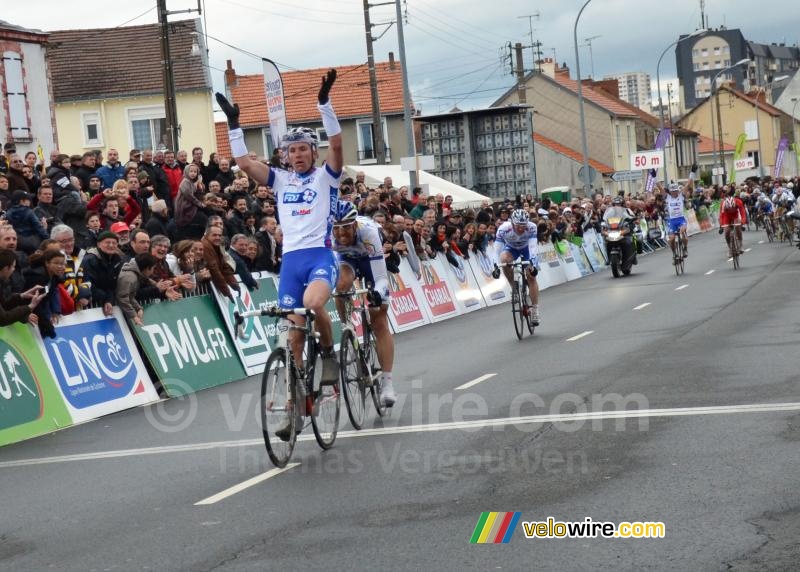 Arnaud Dmare (FDJ BigMat) wint Cholet-Pays de Loire 2012 (2)