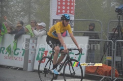 Zullen we Chris Froome in het geel zien net als bij de finish in de mist tijdens het Critérium du Dauphiné in 2013?