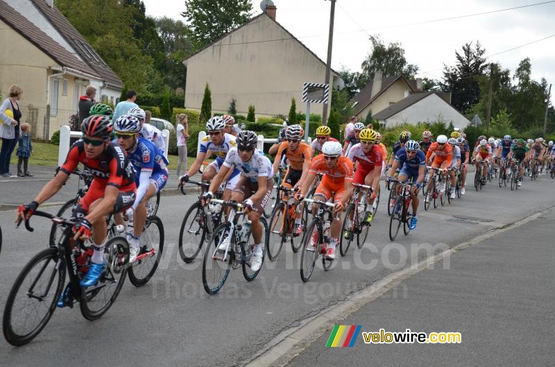 The peloton back in Isbergues (3)