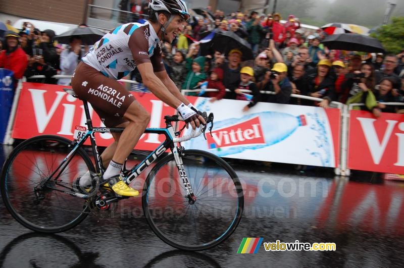 Blel Kadri (AG2R La Mondiale) wins the stage in the rain (2)