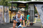 Marcel Kittel (Giant-Shimano) makes a joke (831x)