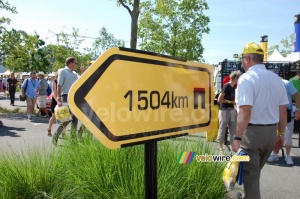 It was still 1504 km to go at the start of the 13th stage (330x)