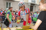 Gatis Smukulis (Katusha) at the Powerbar stand (579x)