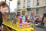 Jean-Christophe Peraud (AG2R La Mondiale) at the Powerbar stand (2) (517x)