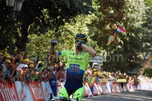 Michael Rogers (Tinkoff-Saxo) wins the stage in Bagneres (455x)