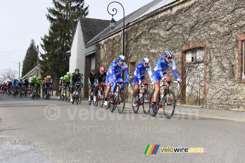 The peloton in Cormainville led by the FDJ team