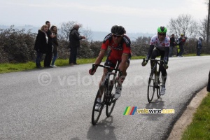Philippe Gilbert (BMC) & Jonathan Hivert (Bretagne-Séché) dans la Côte de la Tour (443x)