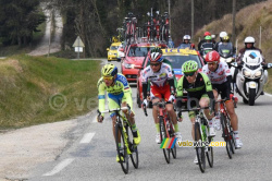 De kopgroep aan de voet van de col du Devès