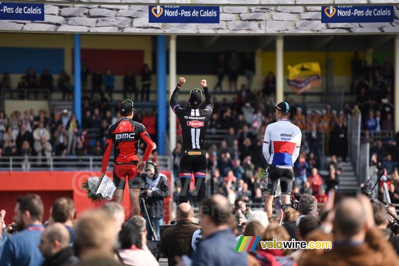 John Degenkolb viert zijn eerste overwinning in Parijs-Roubaix