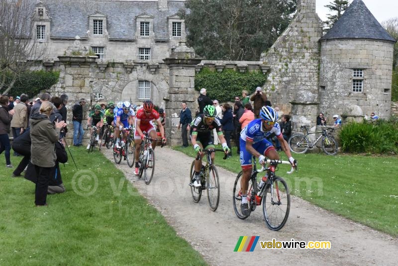 The chasing group at the Kerouartz castle