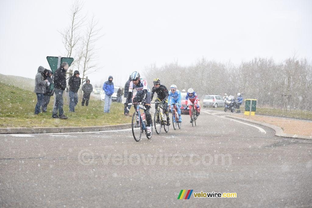 De kopgroep in de sneeuw