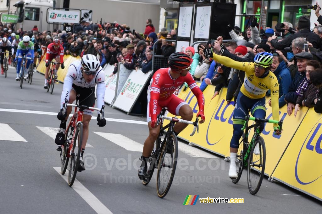 Michael Matthews contests Nacer Bouhanni's victory