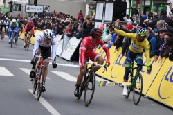 Michael Matthews contests Nacer Bouhanni's victory