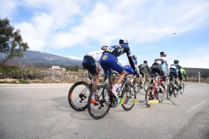 The breakaway goes off to the Mont Ventoux (446x)