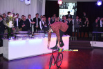 Un acrobat  vlo ! (858x)