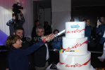 Les frres Madiot et Stphane Pallez (PDG de la FDJ) coupent le gteau d'anniversaire (2615x)
