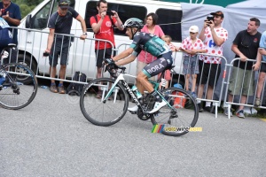 Nairo Quintana (Movistar) wins the stage on the Col du Portet (718x)