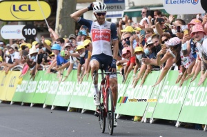 Bauke Mollema (Trek-Segafredo), wins the stage in Quillan (166x)
