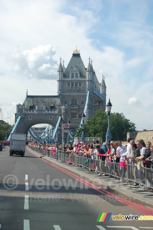 In de aanloop naar de Tower Bridge
