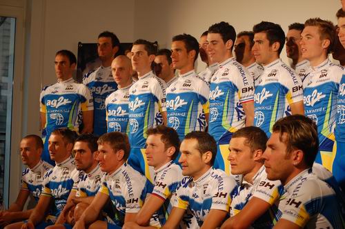 The AG2R La Mondiale 2008 team photo