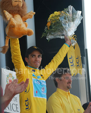 Alberto Contador wint de gele trui van Parijs-Nice 2010