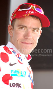 Amaël Moinard pakt de bolletjestrui van Parijs-Nice 2010 Amaël Moinard pakt de bolletjestrui van Parijs-Nice 2010