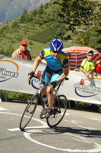 Een Sports Tours International klant op de Alpe d'Huez Een Sports Tours International klant op de Alpe d'Huez