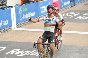 Paris-Roubaix 2018 remporté par Peter Sagan, devant Silvan Dillier rescapé de l'échappée du jour
