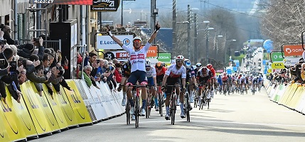 Sren Kragh Andersen with a maximum force at the 3rd stage of Paris-Nice 2022