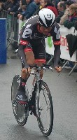 De tweede etappe van Parijs-Nice 2009: ontsnapping, valpartij en sprint