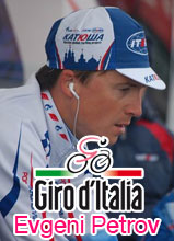 Giro d'Italia 2010 - 11de etappe: een enorme kopgroep naar de finish, Evgeni Petrov wint de etappe en Richie Porte pakt de roze trui