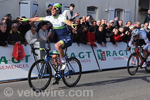 Bling, Michael Matthews voor de etappewinst in de 3de etappe van Parijs-Nice 2015