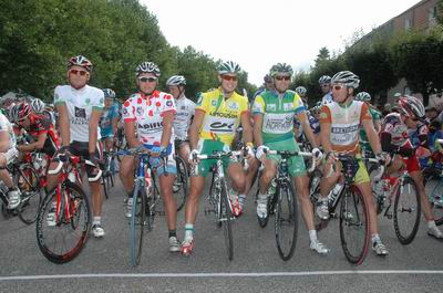 The leader's jerseys: José Joaquin Rojas Gil, Hannes Blank, Nicolas Roche, Geoffroy Lequatre
