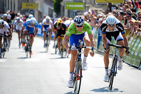 Arnaud Démare (FDJ.fr) devant Ramon Sinkeldam (Team Giant-Shimano) - photo : ASO/P.Ballet