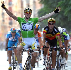 André Greipel (Columbia-HTC) wins the 5th stage of the Vuelta 2009