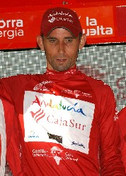 José Antonio Lopez Gil takes the jersey of best climber - © Unipublic