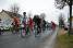 Nicholas Roche (AG2R La Mondiale) and the peloton in the feeding zone (572x)