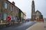 The peloton at the church in Saint-Fiacre (372x)