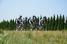 Part of the Orica-GreenEDGE team passes Grignan on the rest day (2) (763x)