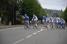 The peloton in Cloyes-sur-le-Loire (449x)